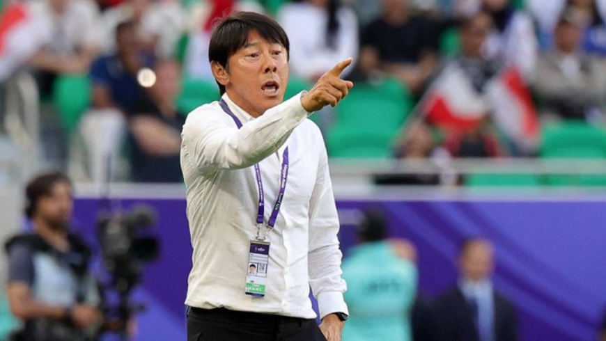 Indonesias-South-Korean-coach-Shin-Tae-yong-gestures-during-the-Qatar-2023-AFC-Asian-Cup-Group-D-